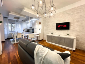 UNIQUE House - 3 Bedrooms & 2 Bathrooms with 4 Beds - 100 meters to the Metro A